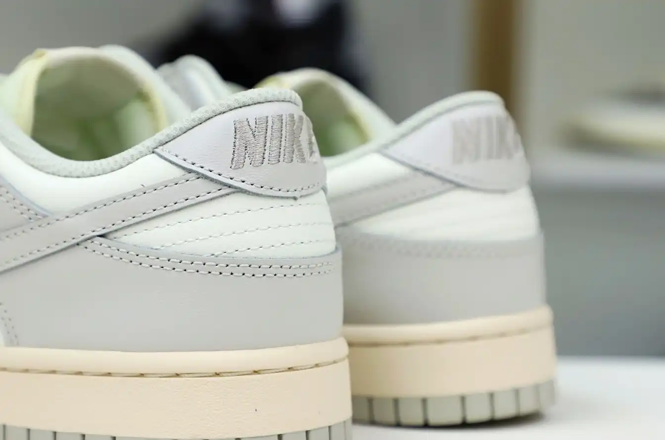 hype Nike Dunk Lowlight bone