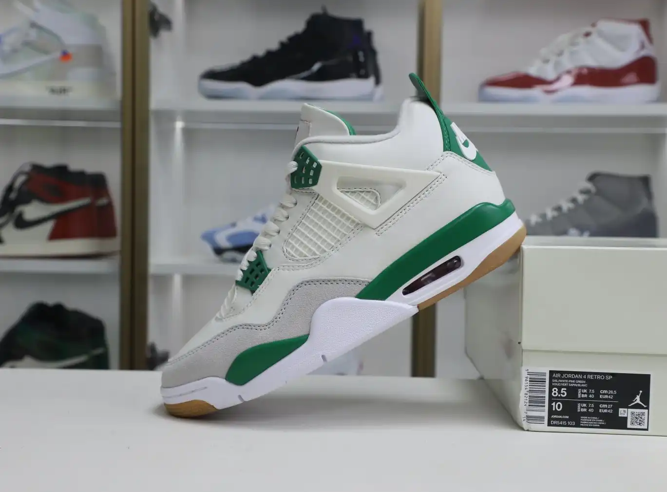 NIKE SB X AIR JORDAN 4 RETRO 'PINE GREEN'