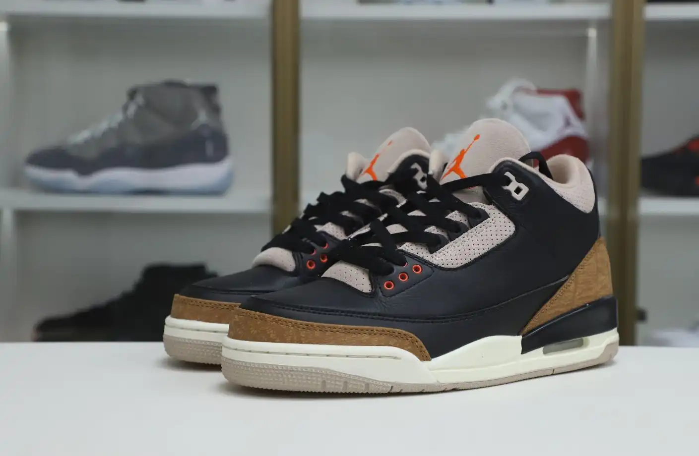 AIR JORDAN 3 DESERT CEMENT CT8532