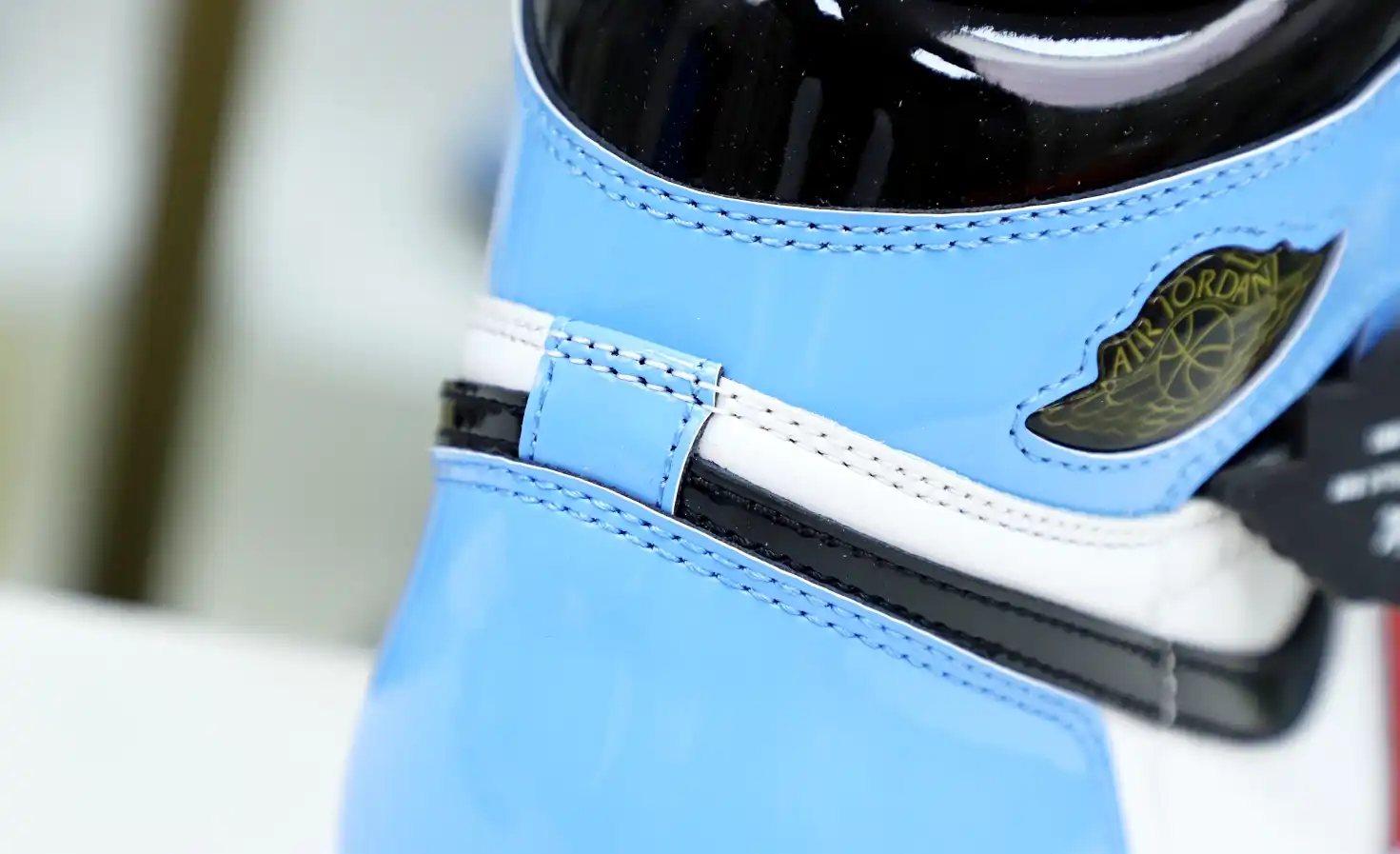 AIR JORDAN 1 RETRO HIGH OG 'FEARLESS'