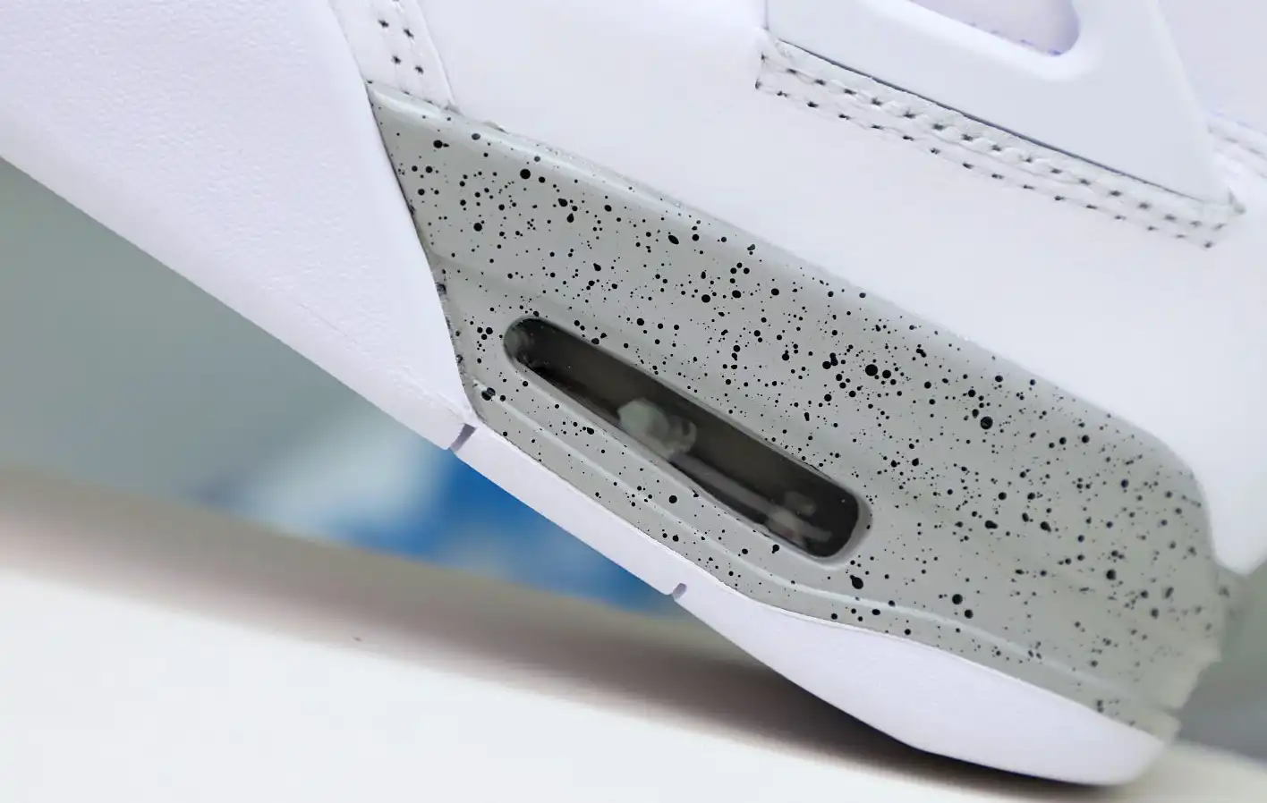 AIR JORDAN 4 RETRO 'WHITE OREO'