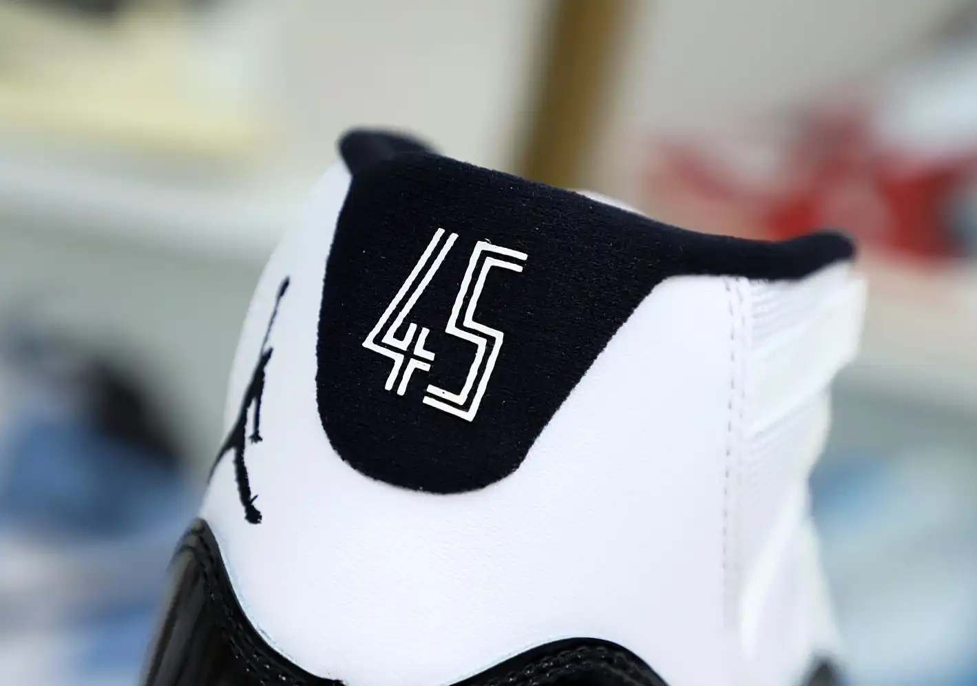 AIR JORDAN 11 RETRO 'CONCORD' 2018