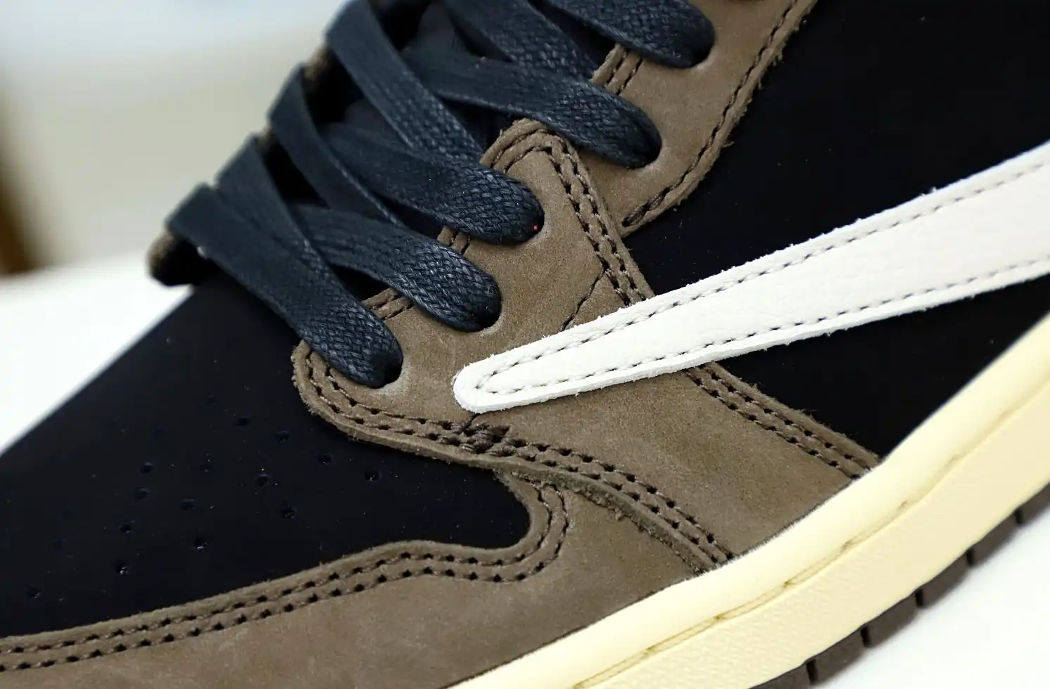 Travis Scott x Jordan Air Jordan 1mLow OG TS SP