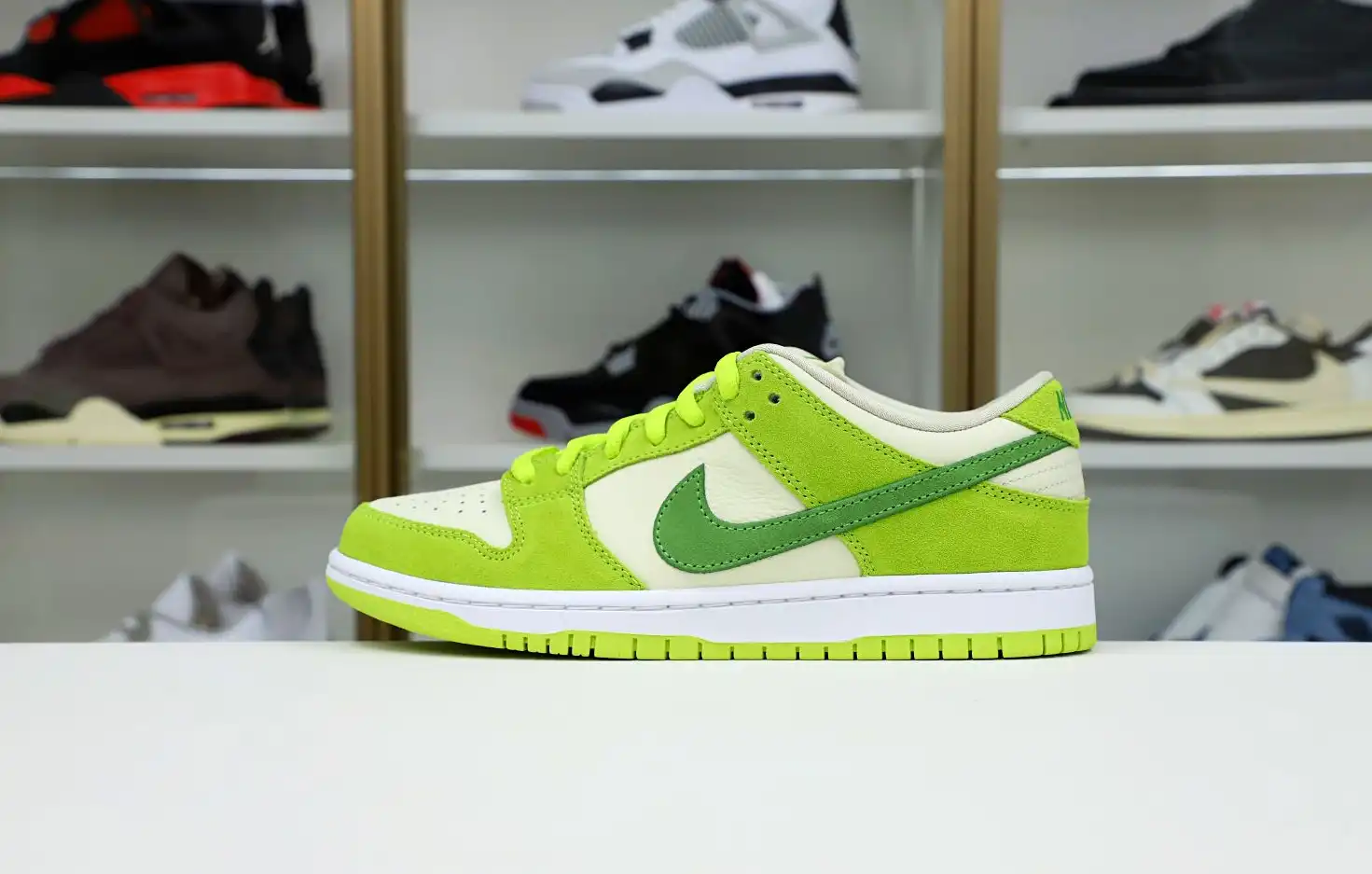 hype NIKE SB DUNK LOW GREEN APPLE 2022