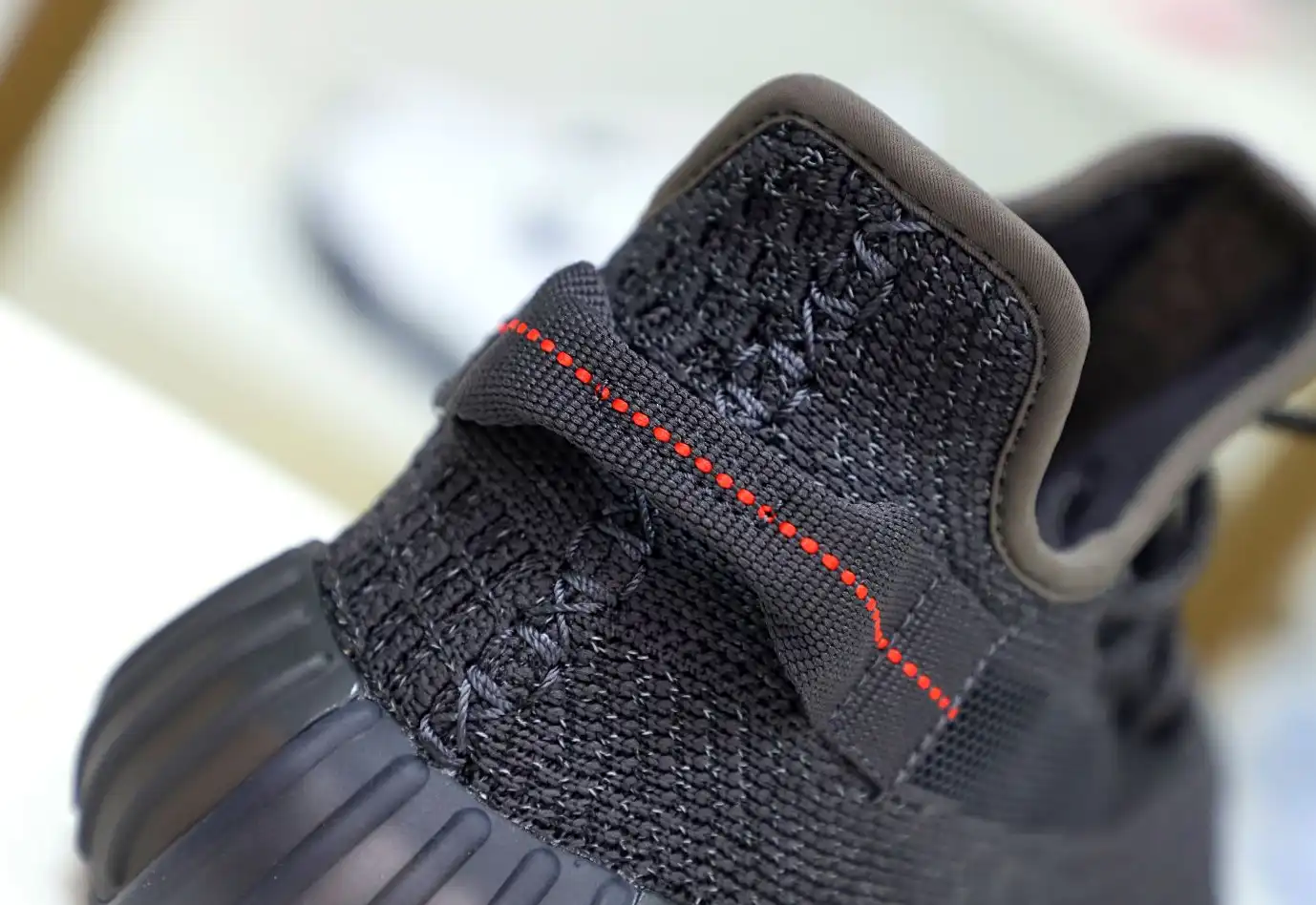 hype YEEZY BOOST 350 V2 'BLACK REFLECTIVE'