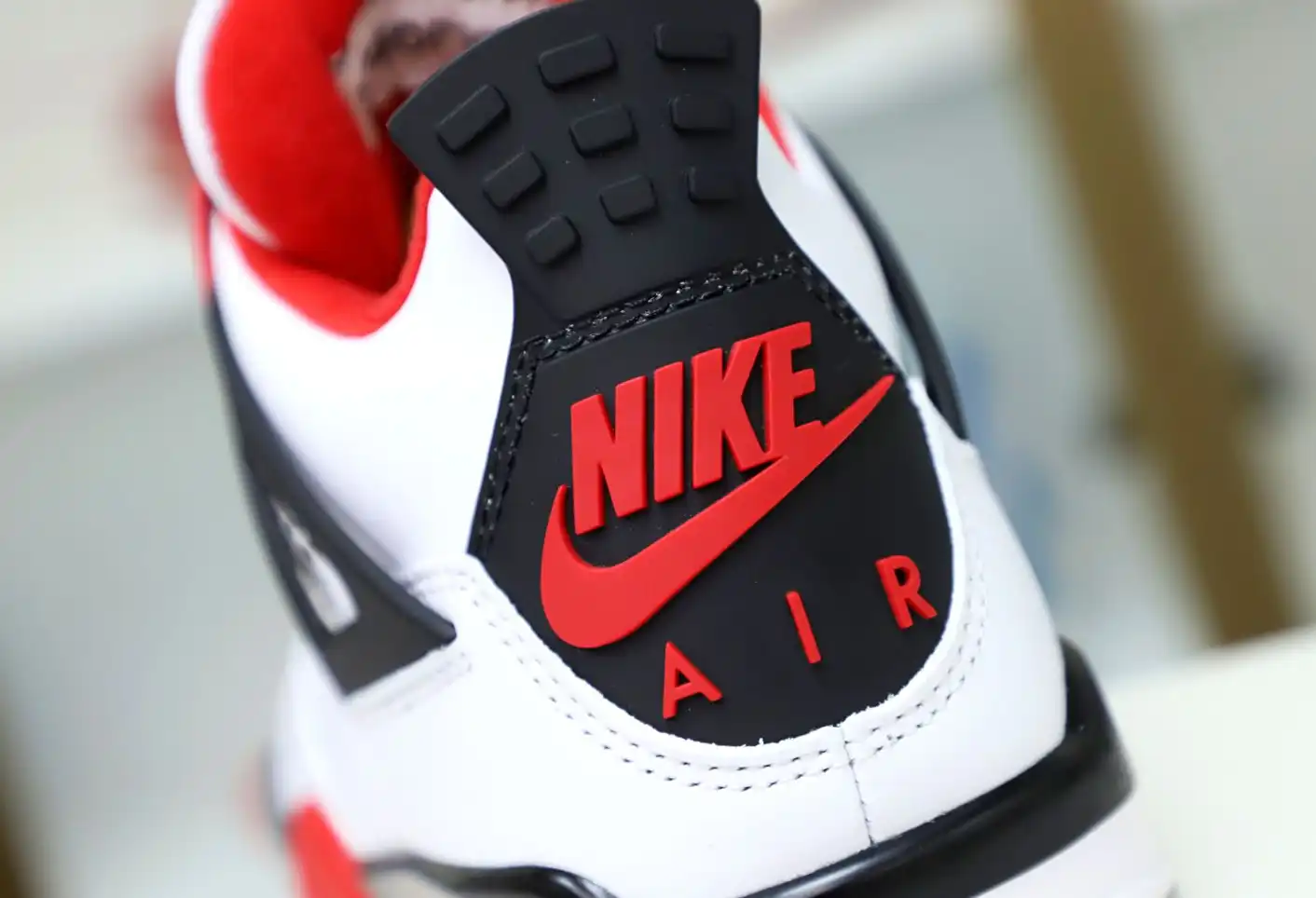 AIR JORDAN 4 RETRO 'FIRE RED' 2012
