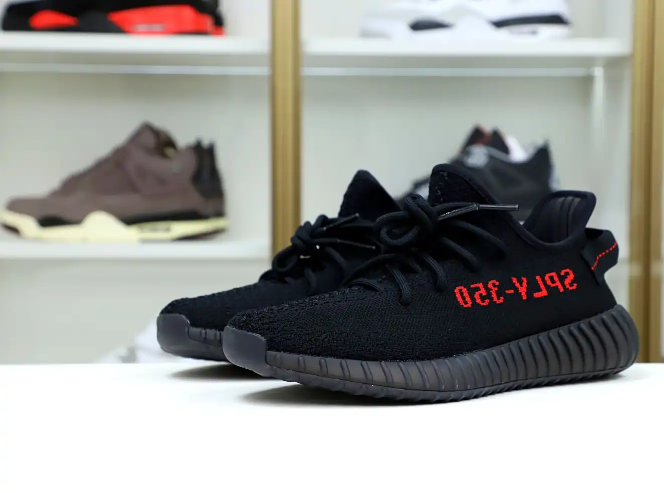 hype YEEZY BOOST 350 V2 'BRED'