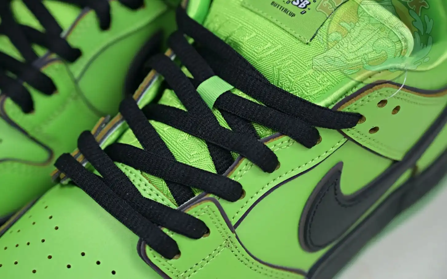 hype The Powerpuff Girls x Nike Dunk SB Low