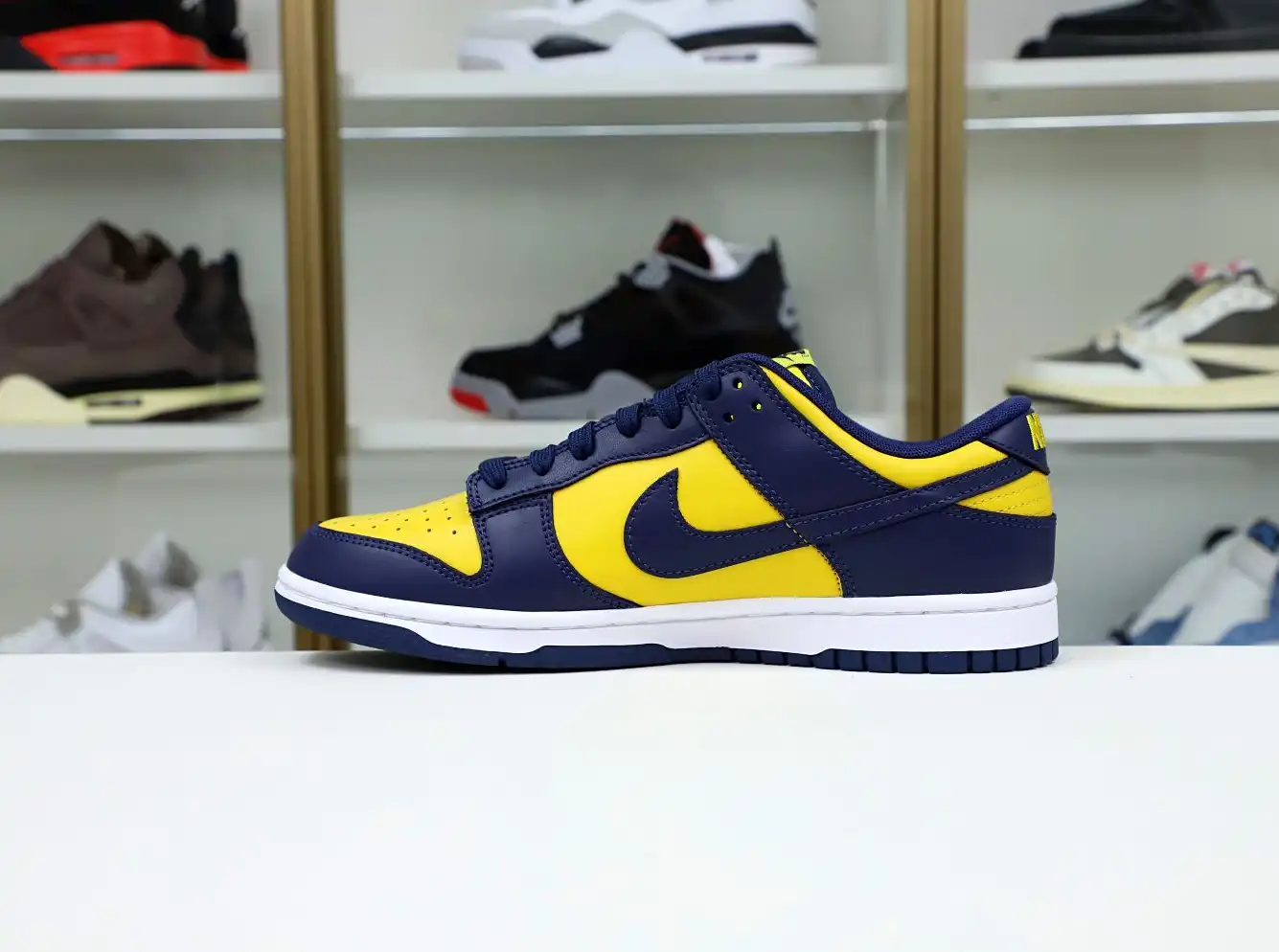 hype DUNK LOW 'MICHIGAN' 2021