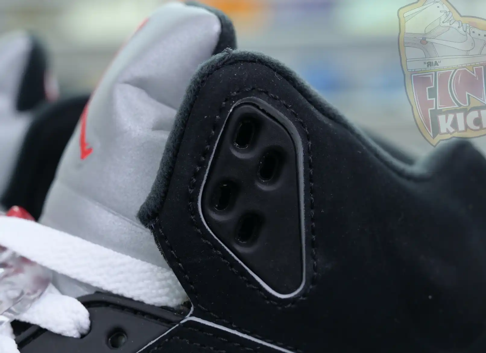 Jordan Air Jordan 5“BLACK METALLIC REIMAGINED”