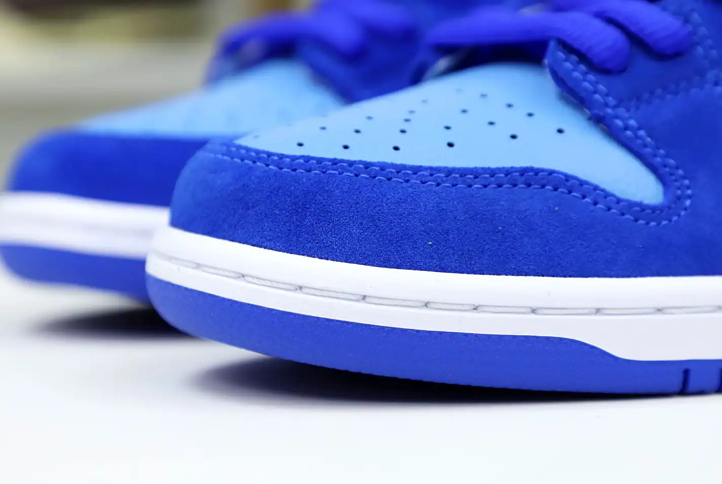 hype NIKE SB DUNK LOW BLUE RASPBERRY