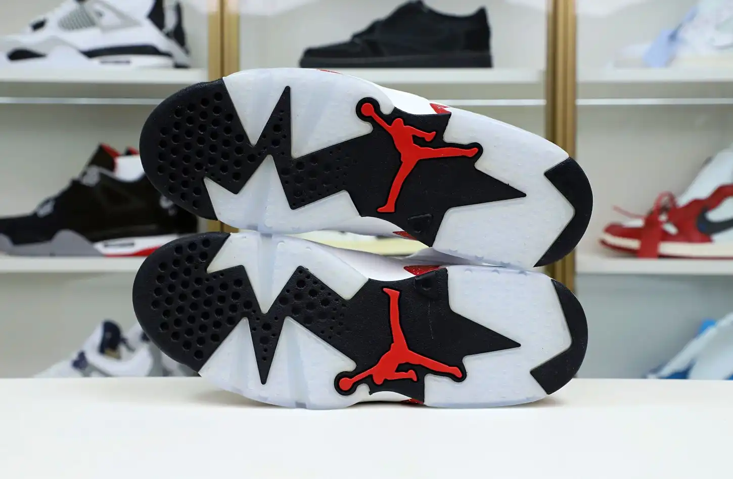 AIR JORDAN 6 RED OREO