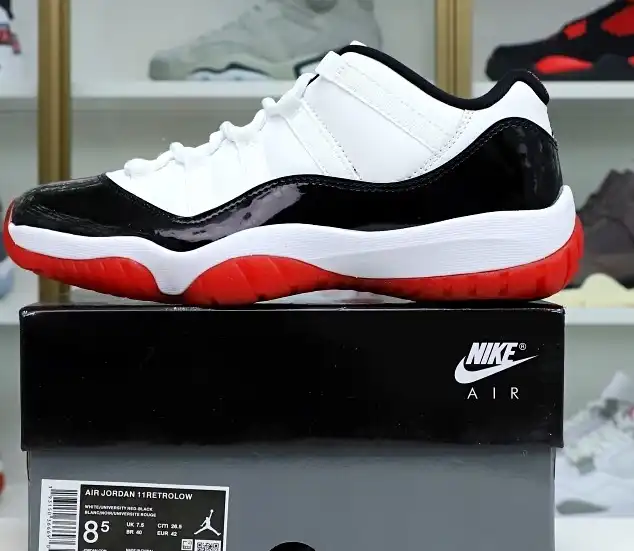 AIR JORDAN 11 LOW WHITE BRED