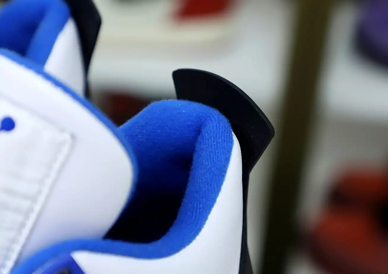 AIR JORDAN 4 RETRO MOTORSPORTS