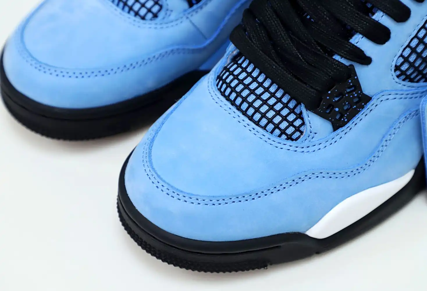 TRAVIS SCOTT X AIR JORDAN 4 RETRO 'CACTUS JACK' FRIENDS & FAMILY