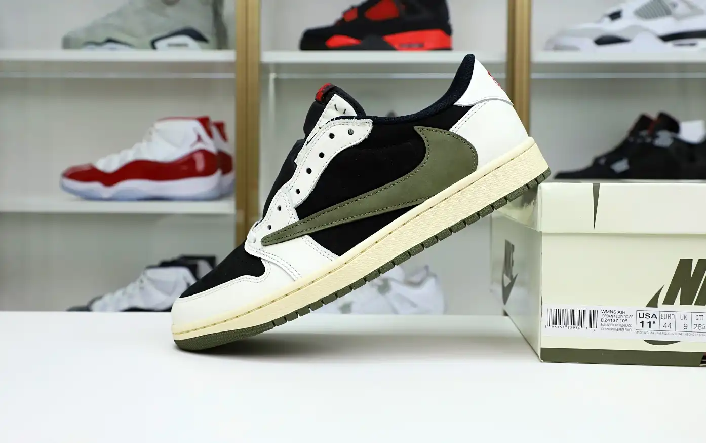 TRAVIS SCOTT X NIKE AIR JORDAN 1 LOW OG “Olive”