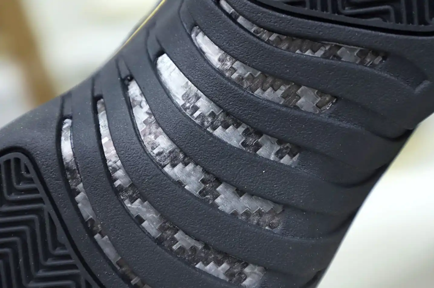 AIR JORDAN 12 RETRO 'ROYALTY'