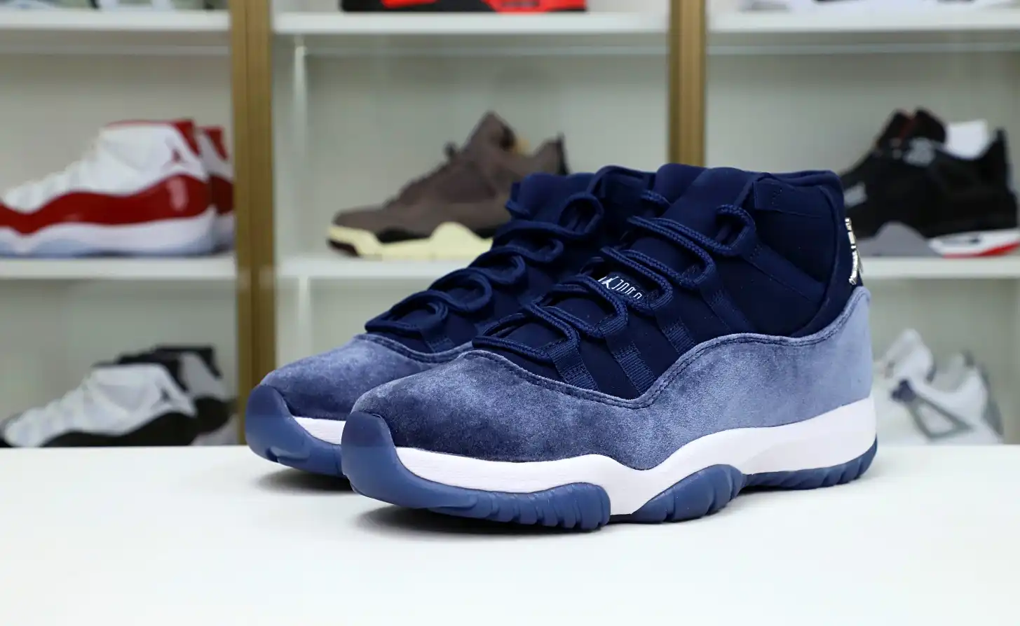 AIR JORDAN 11 RETRO MIDNIGHT NAVY