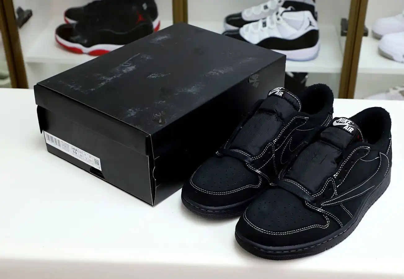 TRAVIS SCOTT X NIKE AIR JORDAN 1 LOW OG “BLACK PHANTOM”