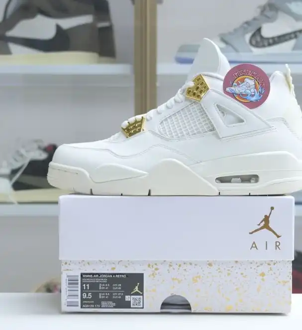 Air Jordan 4