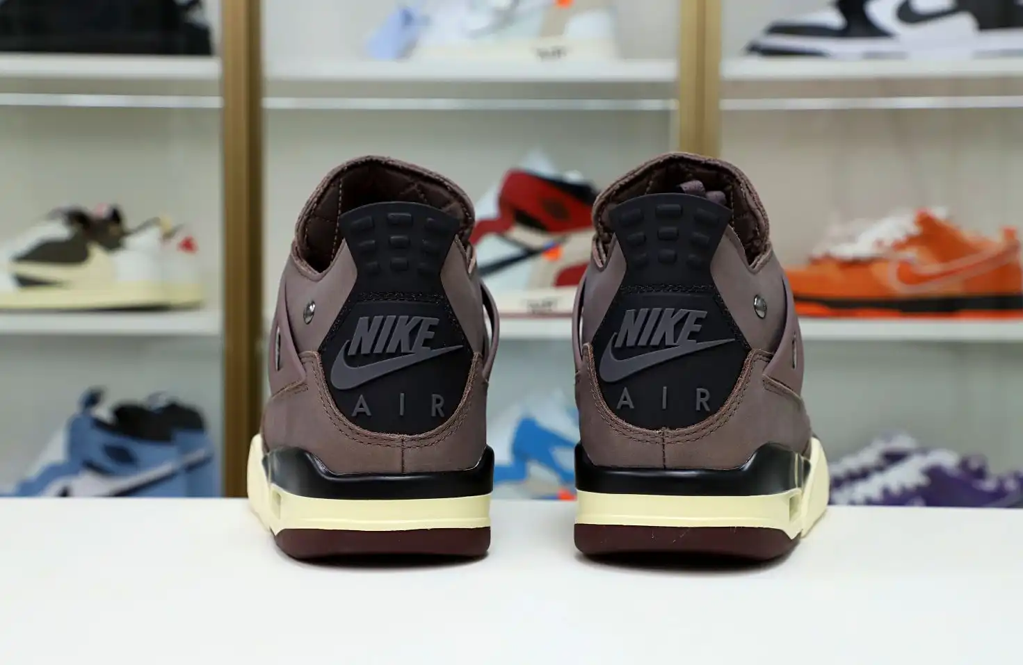 AIR JORDAN 4 AM