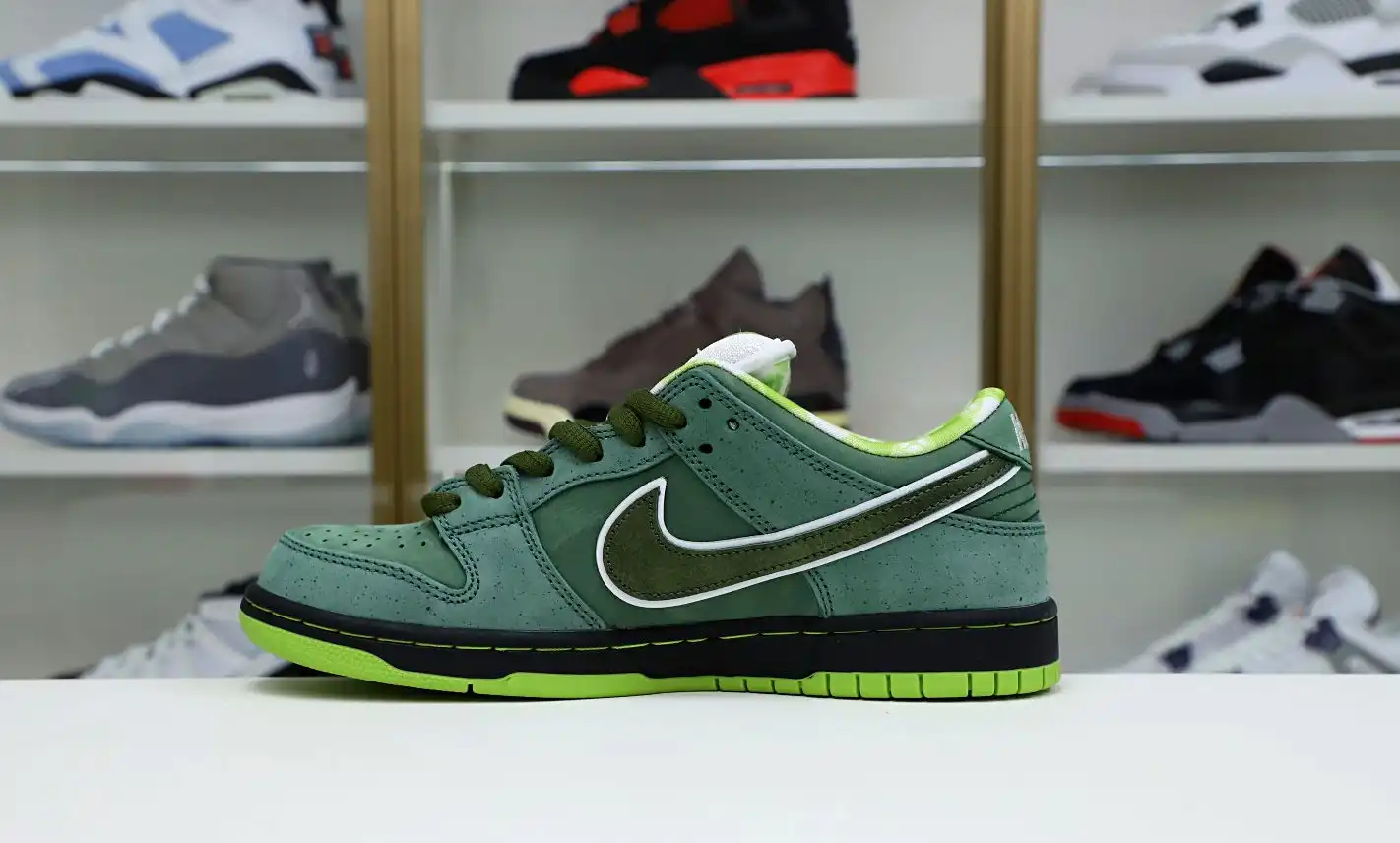 hype Concepts x Nike SB Dunk Low Green Lobster