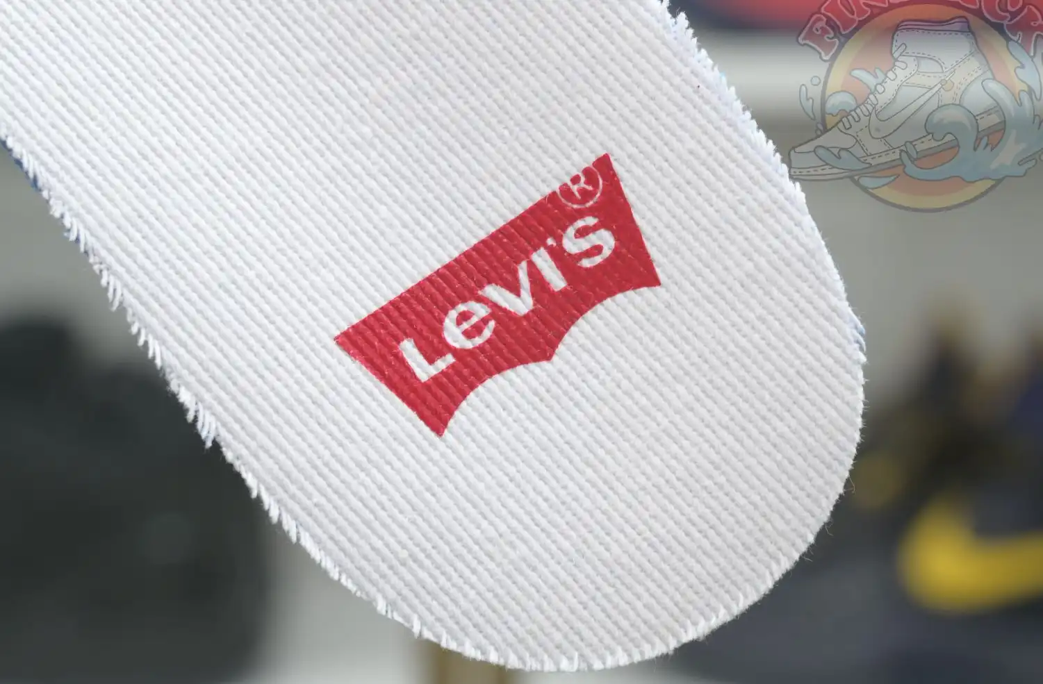 Jordan Air Jordan 4 levis white (levis tag)