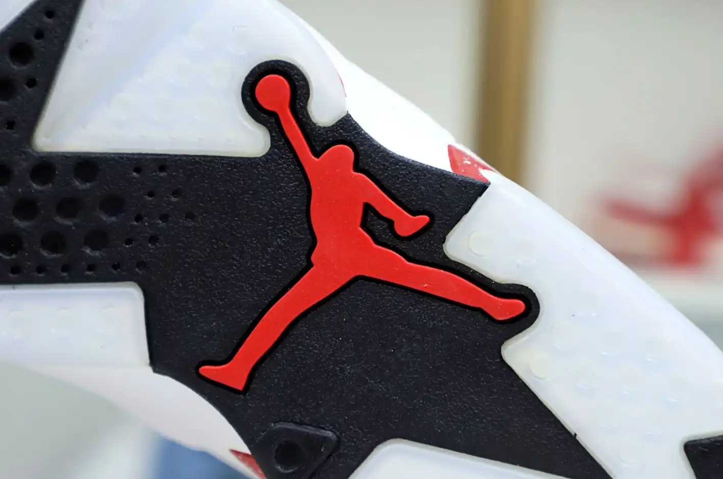 AIR JORDAN 6 RED OREO