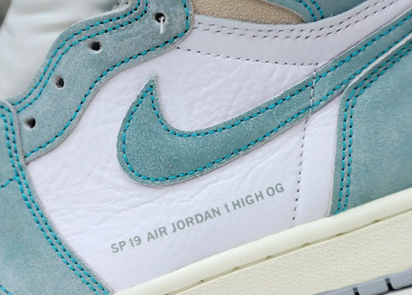 AIR JORDAN 1 RETRO HIGH OG 'TURBO GREEN'