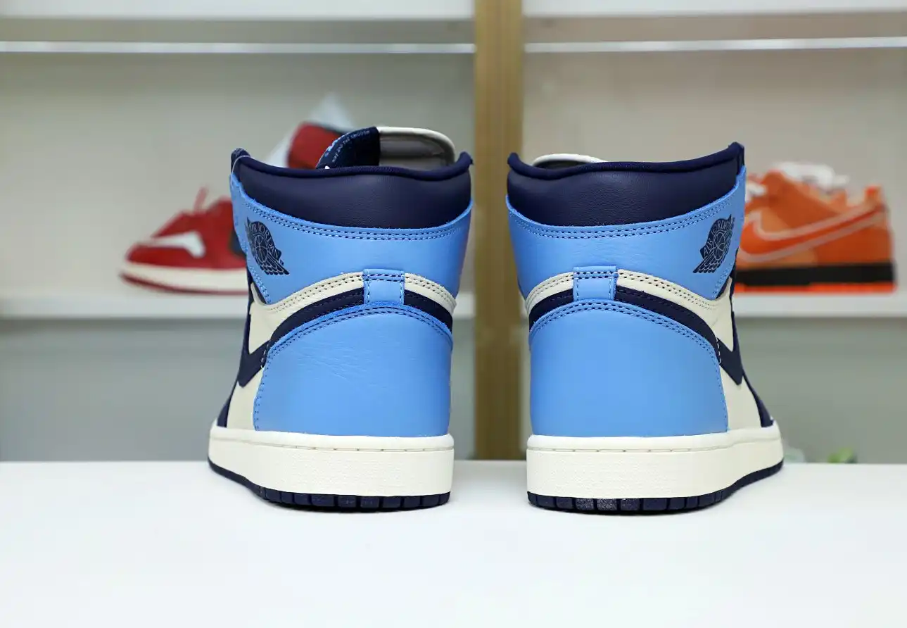 AIR JORDAN 1 RETRO HIGH OG 'OBSIDIAN'