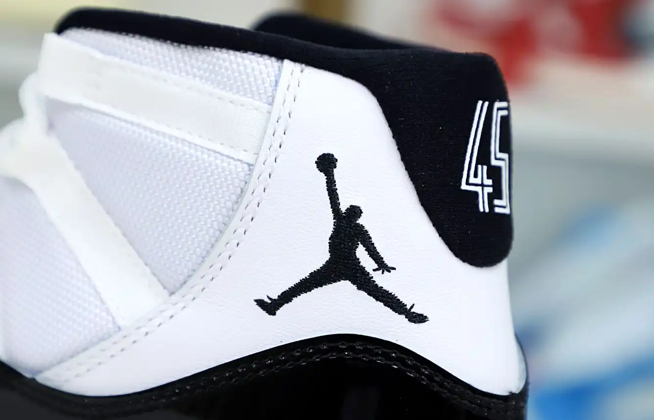 AIR JORDAN 11 RETRO 'CONCORD' 2018