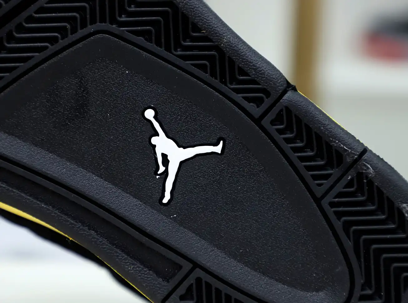 Jordan Air Jordan4 thunder  2023