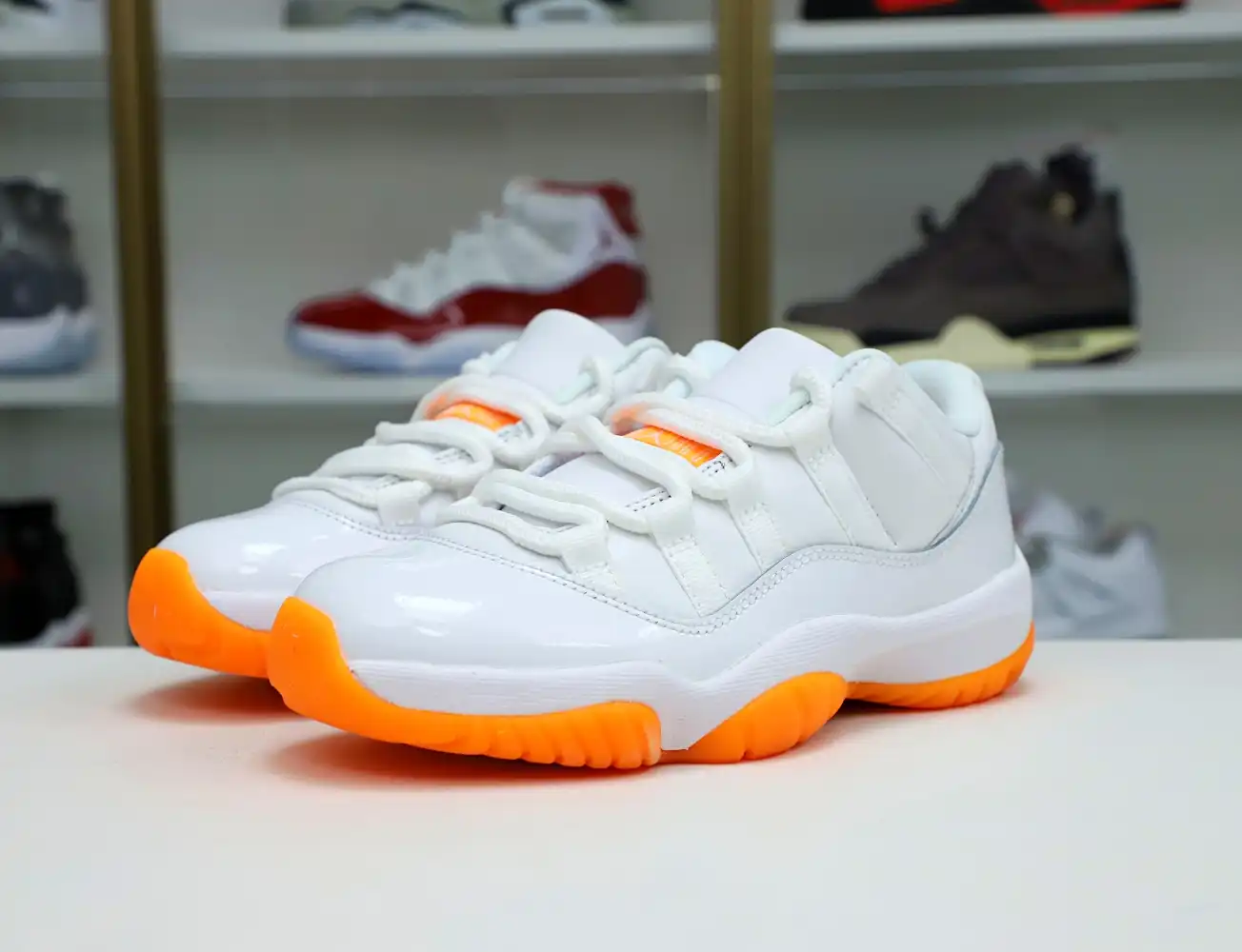 WMNS AIR JORDAN 11 RETRO LOW 'BRIGHT CITRUS'