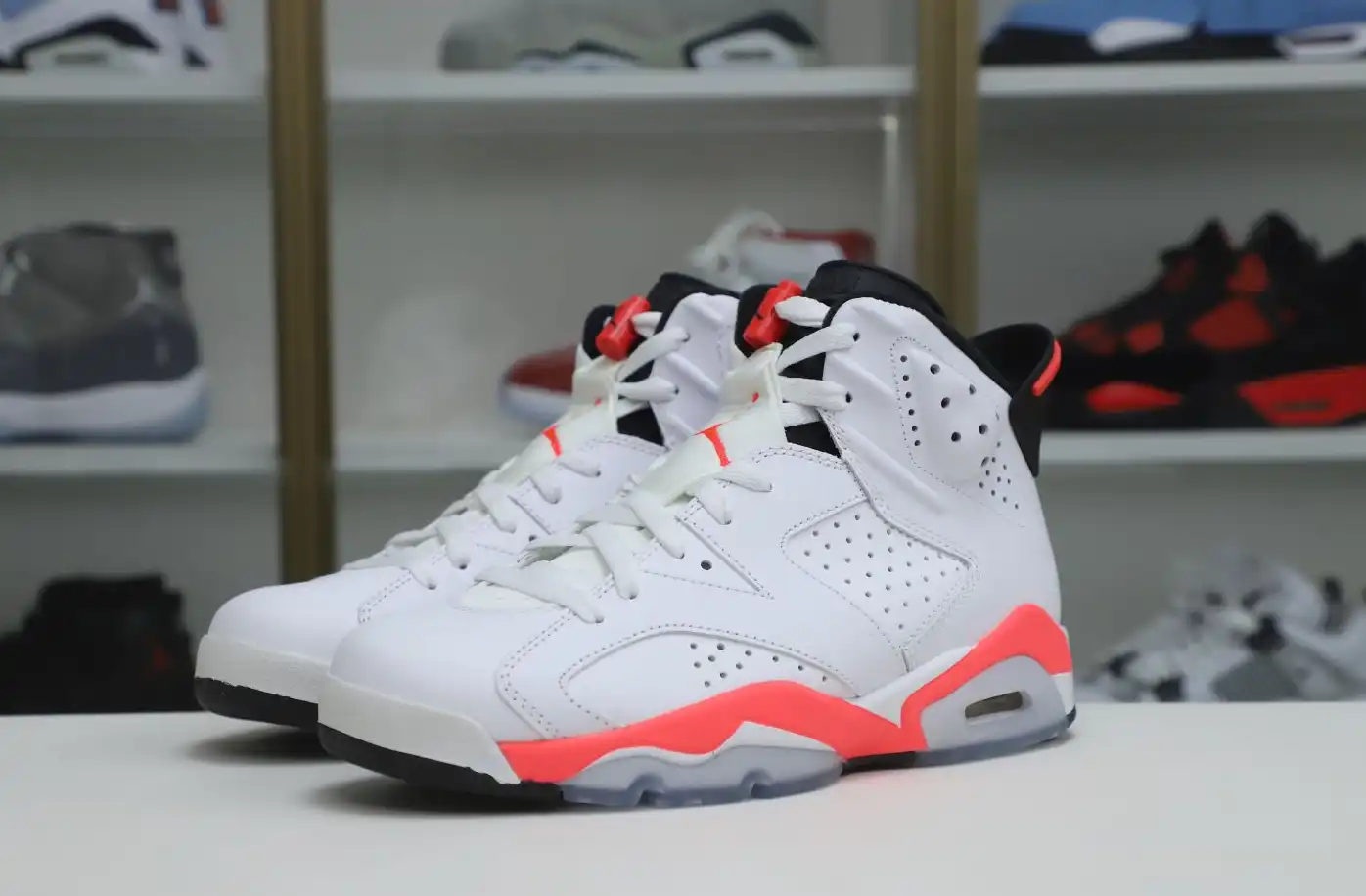Air Jordan 6 Retroinfrared White