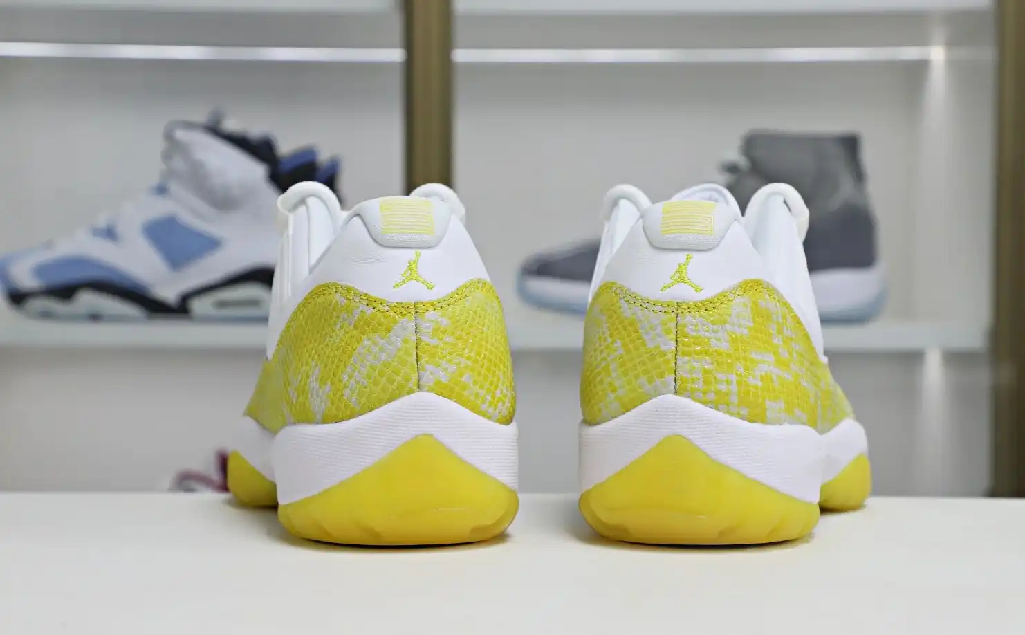 Air Jordan 11 Retro Low