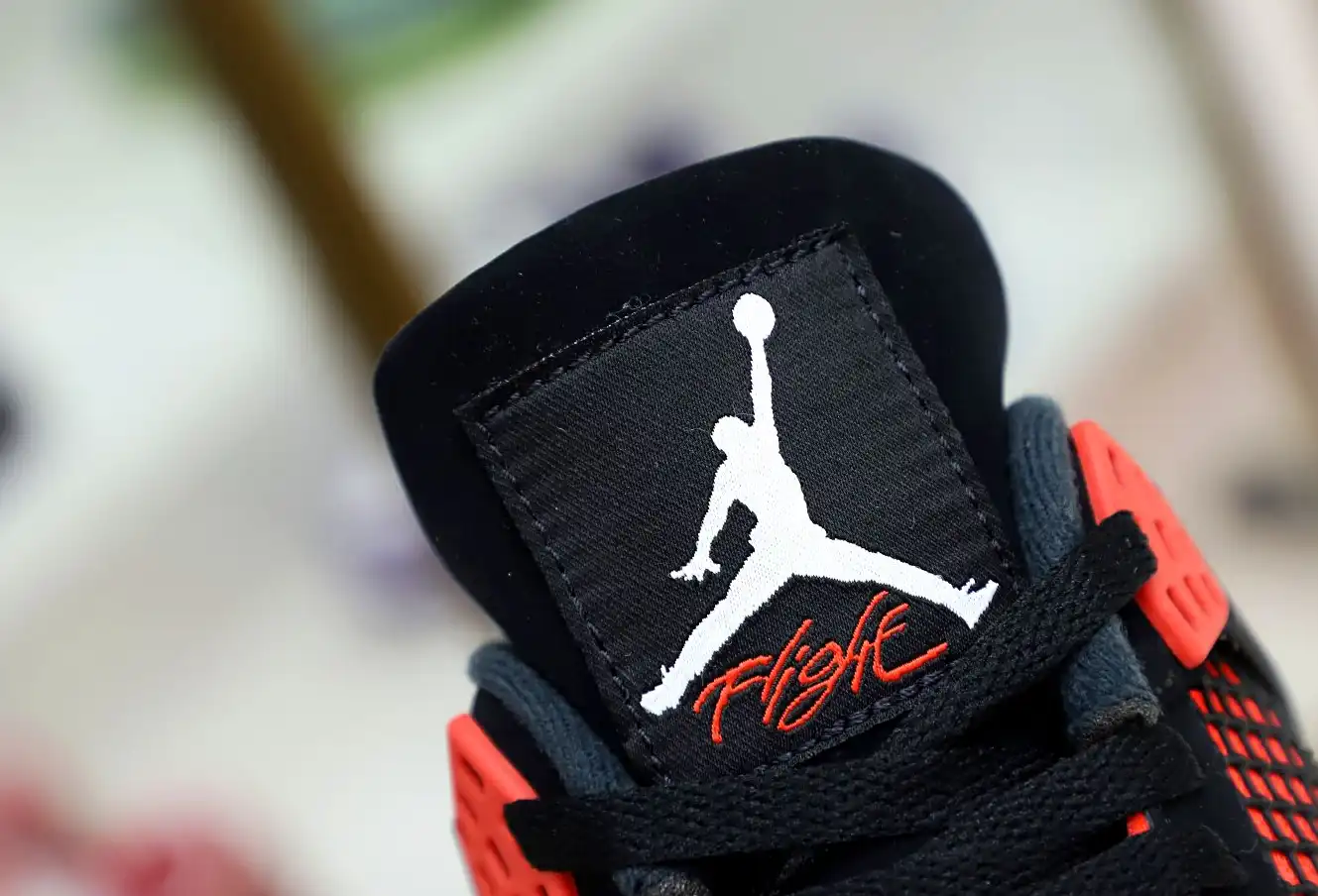 AIR JORDAN 4 RETRO 'RED THUNDER'