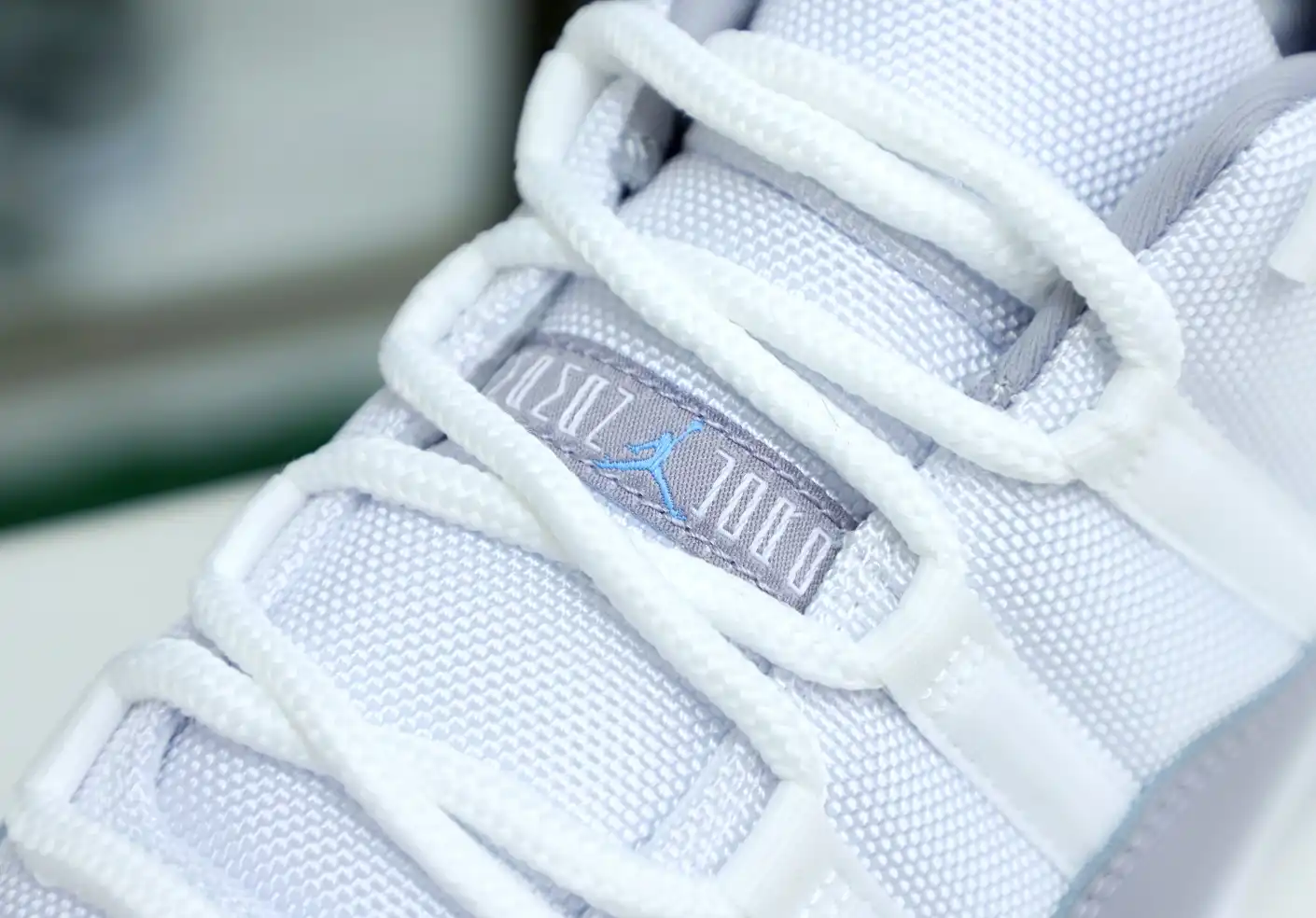 Air Jordan 11 Retro Low 
