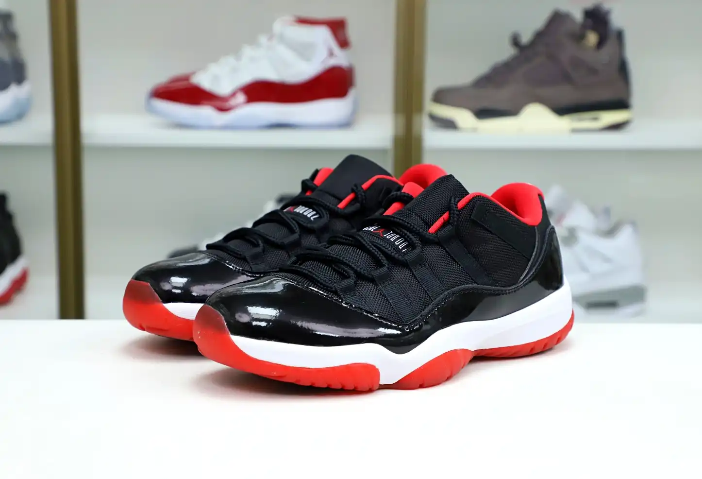 AIR JORDAN 11 RETRO BRED LOW