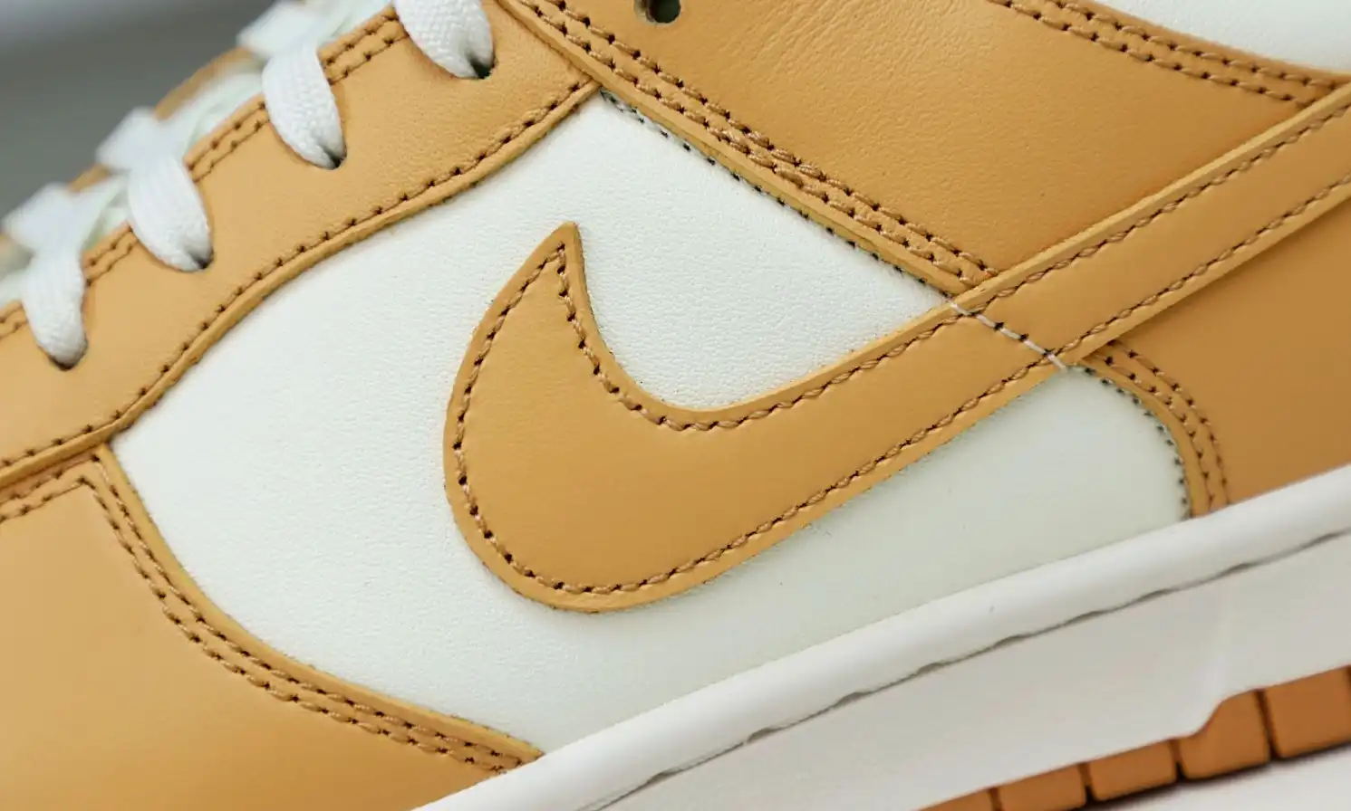 hype WMNS DUNK LOW 'HARVEST MOON'