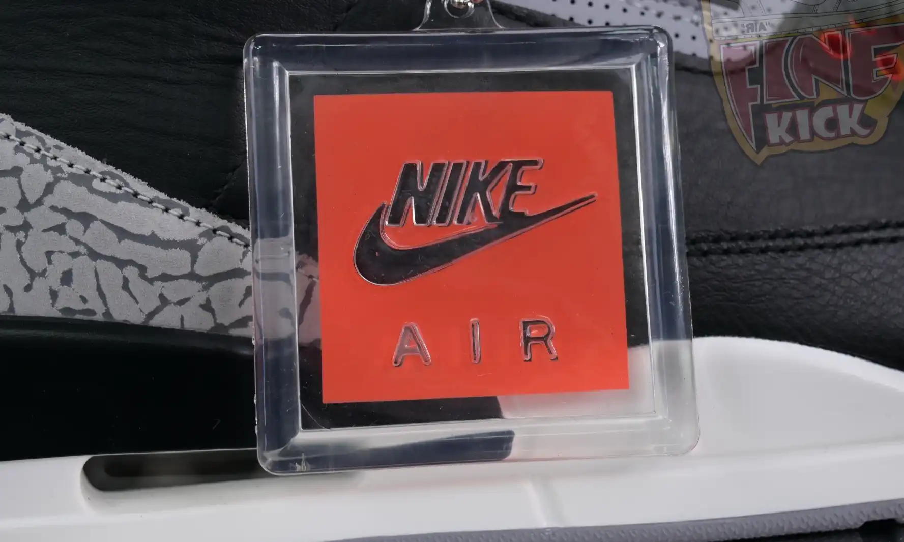 Air Jordan 3“Black Cement Reimagined”