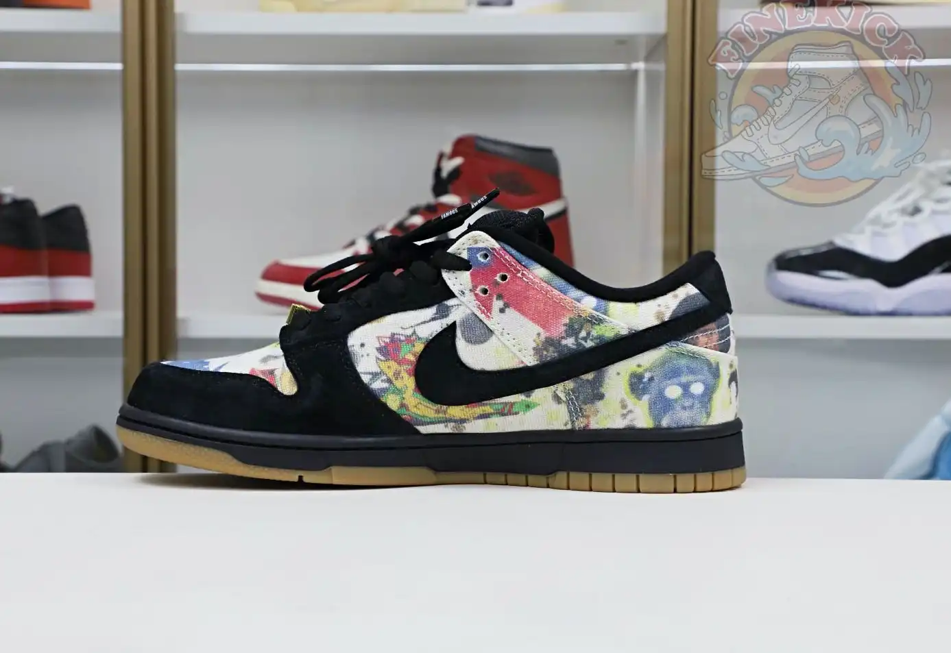 hype Supreme x Nike SB DunkLow