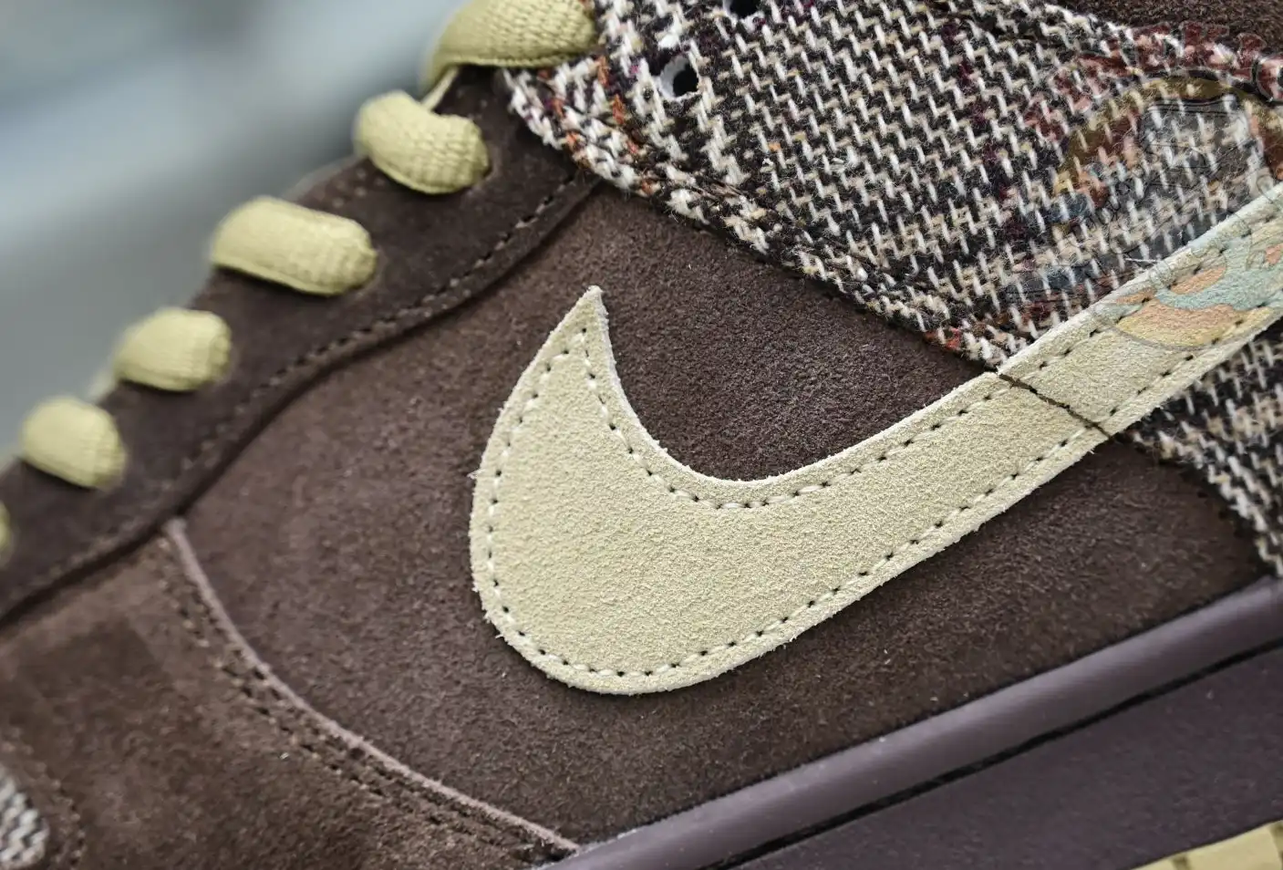 hype Nike Dunk SB Low Tweed