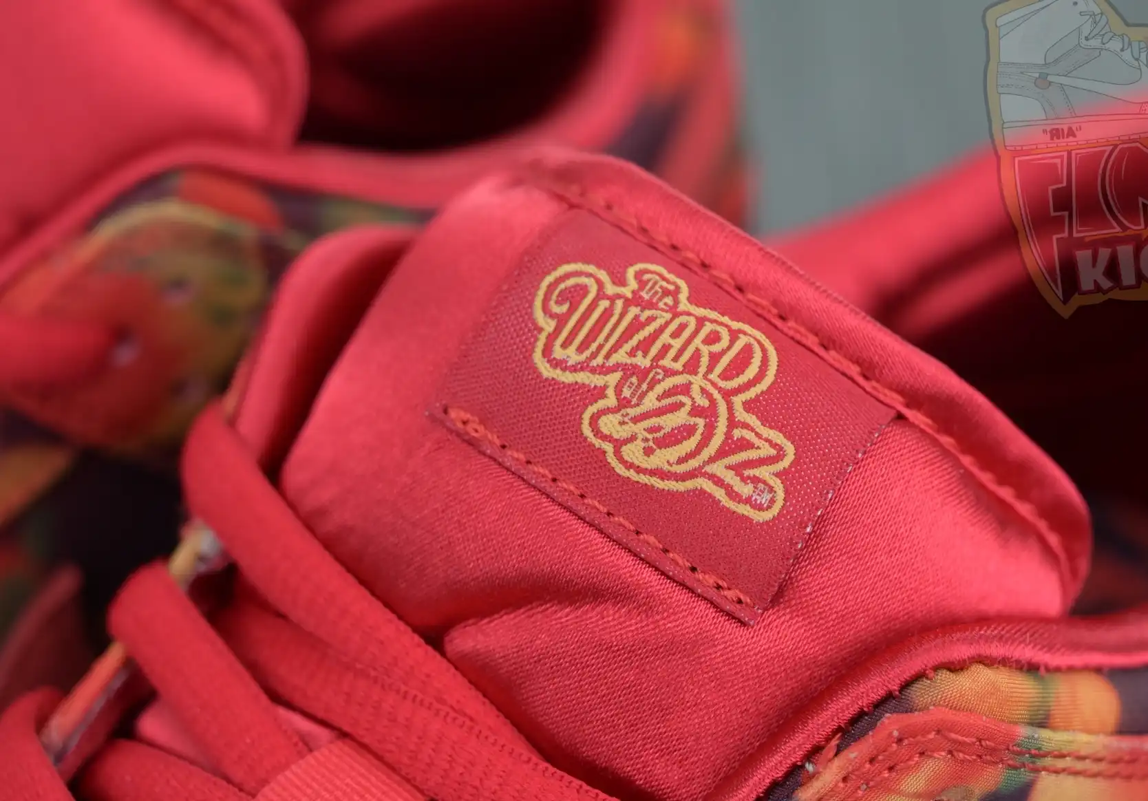 hype The Wizard of Oz x Nike SBDunk Low“Ruby Slipper”