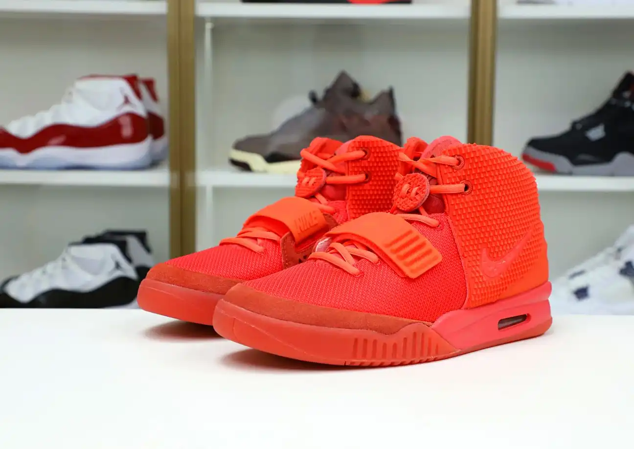 hype Nike Air Yeezy 2 red october