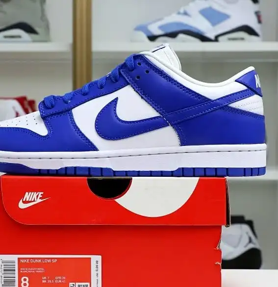 hype Nike Dunk Low  Kentucky