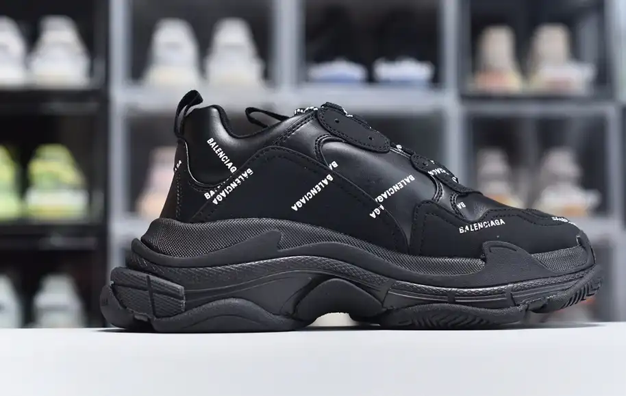 hype Balenciaga is available in all sizes. You cannot place an order on the website. You can contact customer service to purchase.BLGA Triple S