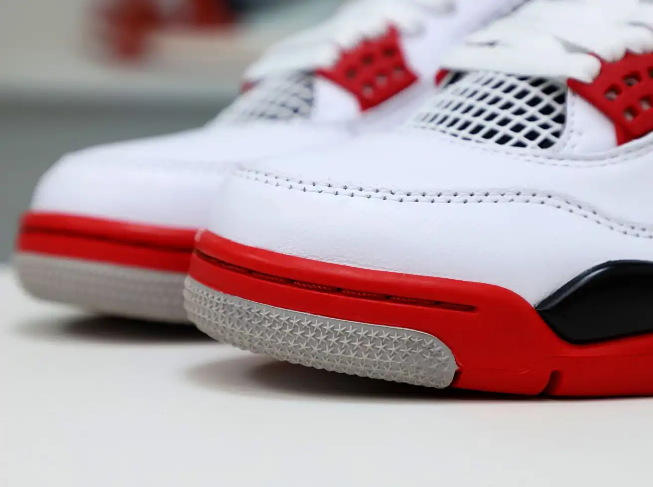 AIR JORDAN 4 RETRO 'FIRE RED' 2012