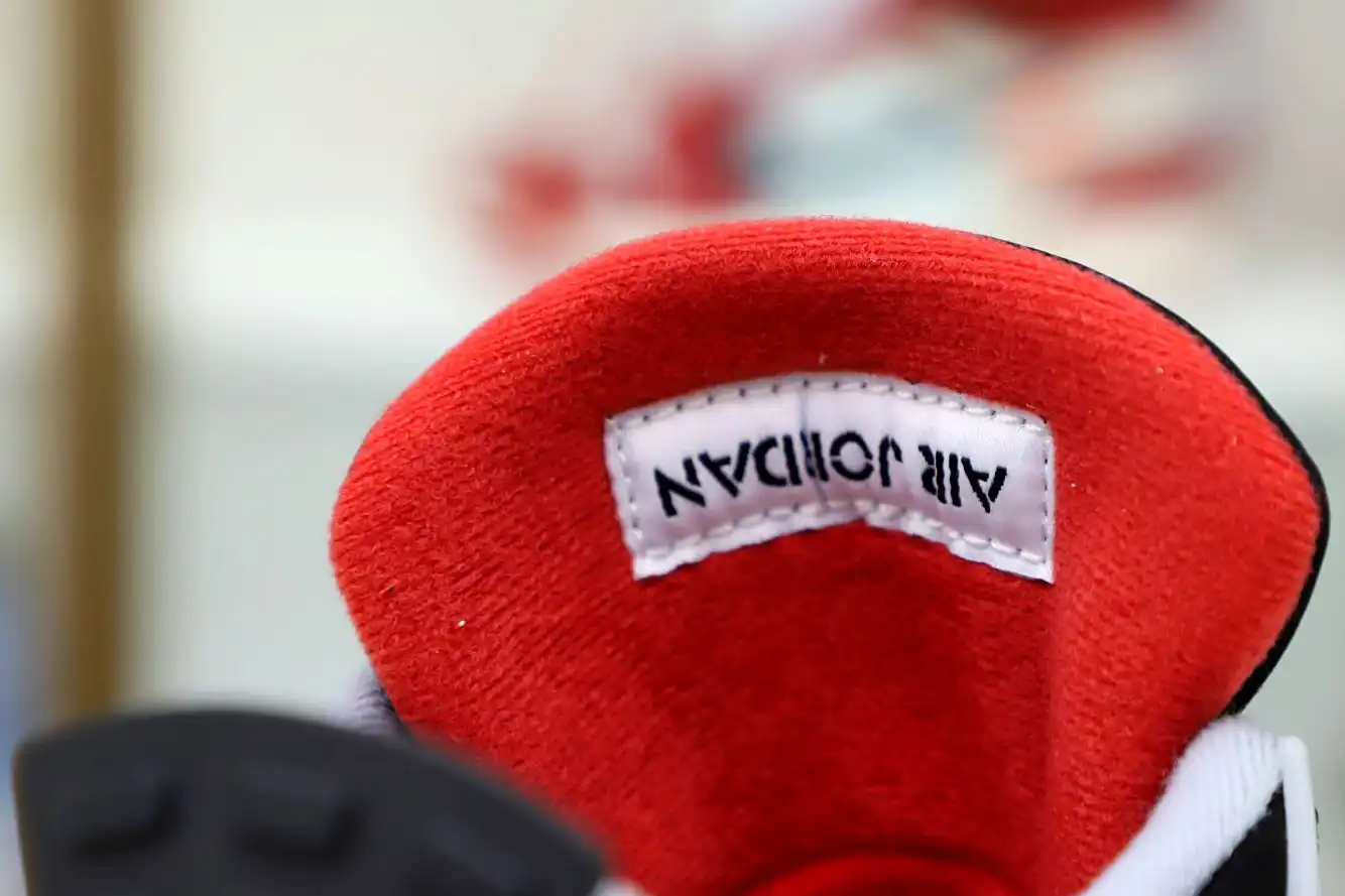 AIR JORDAN 4 RETRO OG 'BRED' 2019