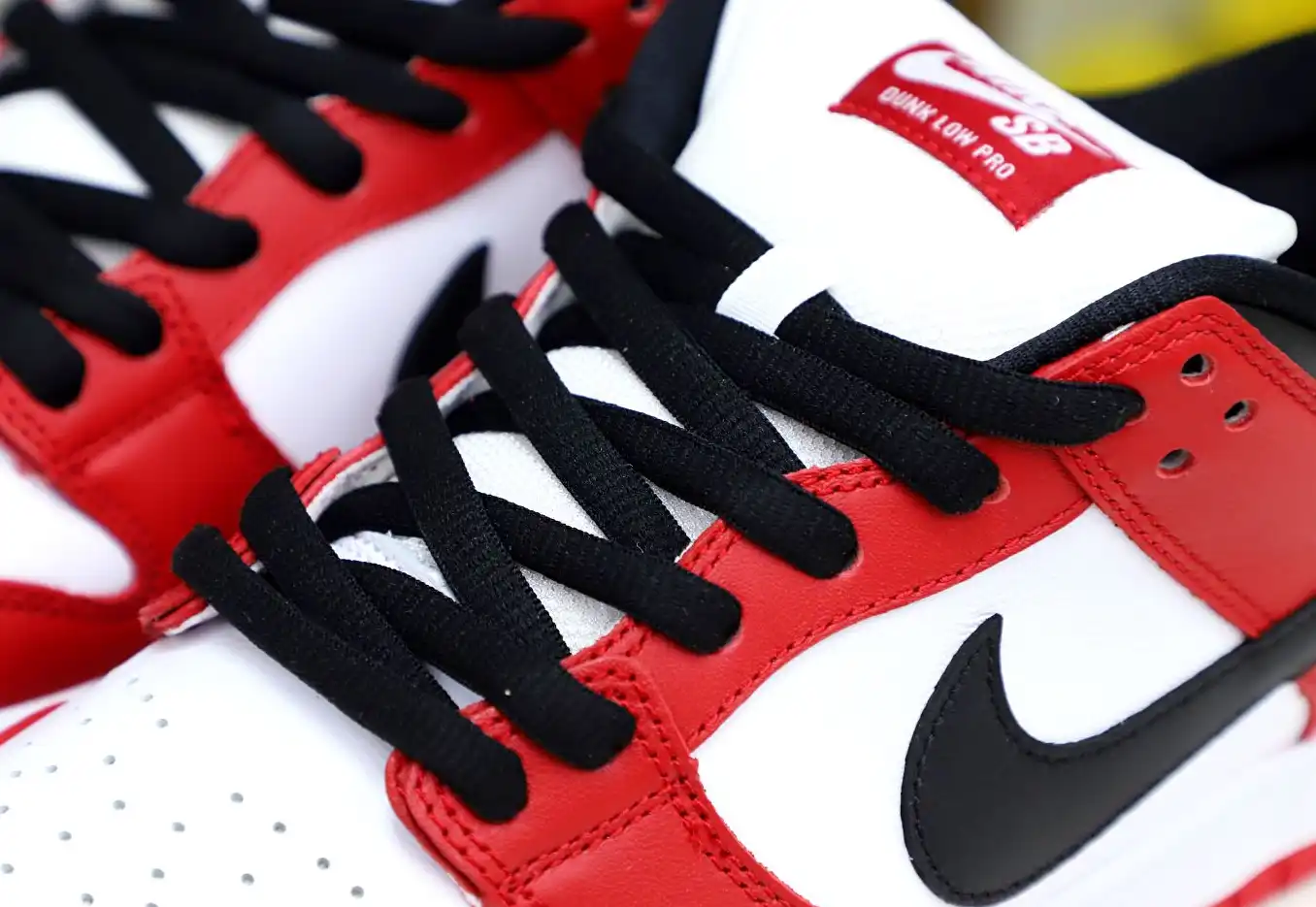 hype NIKE SB DUNK LOW “CHICAGO”