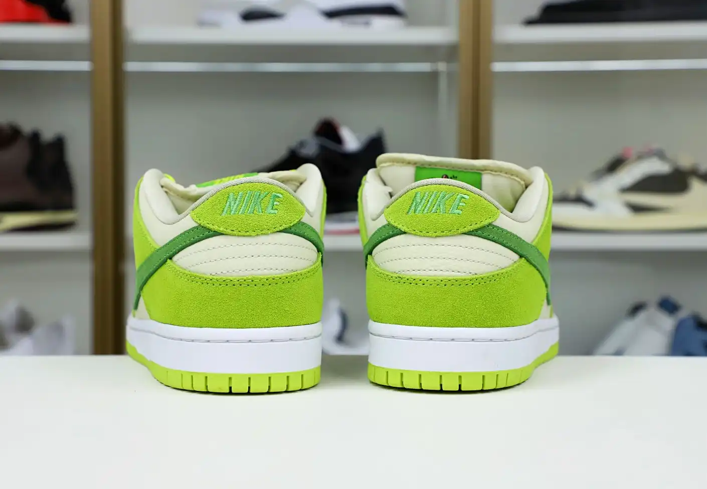 hype NIKE SB DUNK LOW GREEN APPLE 2022